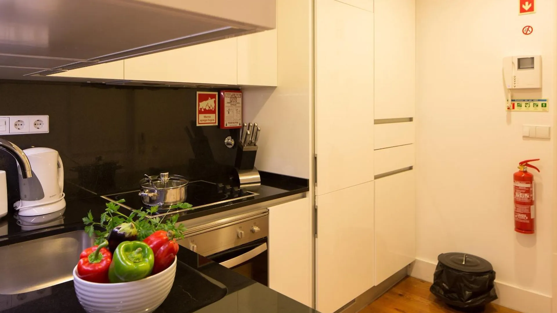 ליסבון Apartamento No Cais Do Sodre, Zona Com Muita Vida Noturna, Ttlsp55 0*,  פורטוגל